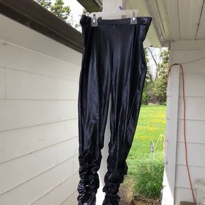 Lg Miley Cyrus shiny black leggings